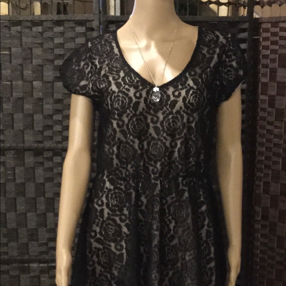 Paper Doll Dress Size Medium
